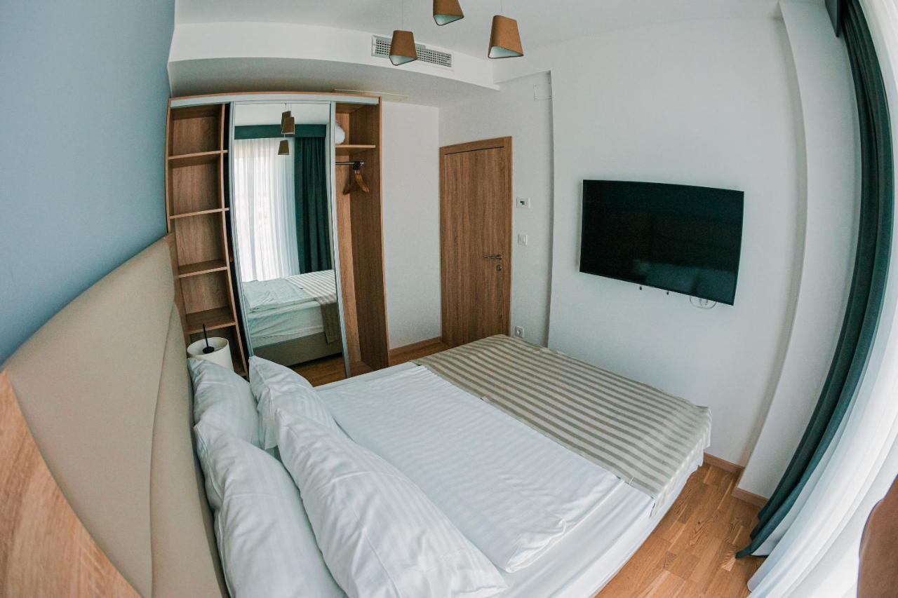 Kaneo Beach Hotel Novalja Buitenkant foto