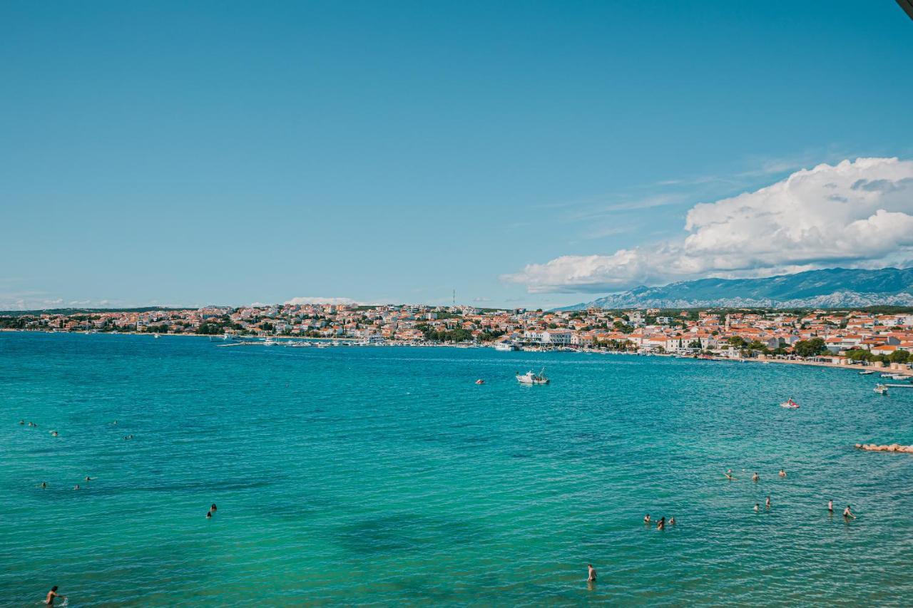 Kaneo Beach Hotel Novalja Buitenkant foto