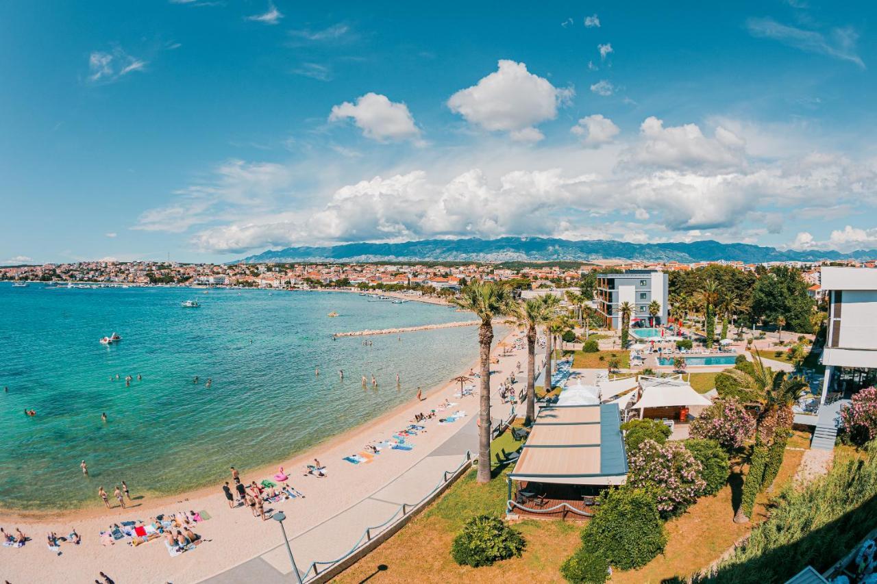 Kaneo Beach Hotel Novalja Buitenkant foto